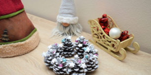 Christmas decorations 2020 - Winter wreath out of cones